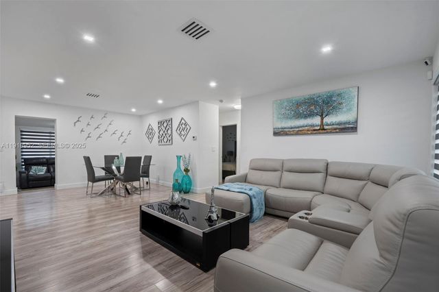 850 SW 31st Ave, Fort Lauderdale, FL 33312