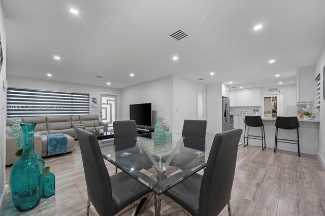 850 SW 31st Ave, Fort Lauderdale, FL 33312