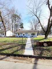100 Pine Grove AVE, Hampton, VA 23669
