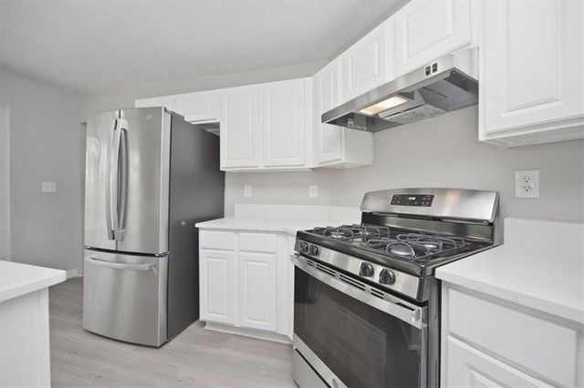 2370 Burdett Ridge, Atlanta, GA 30349