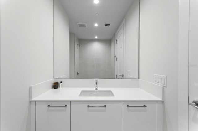 2103 BAYSHORE BOULEVARD 605, Tampa, FL 33606