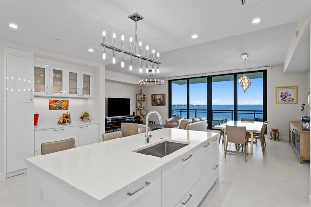 2103 BAYSHORE BOULEVARD 605, Tampa, FL 33606