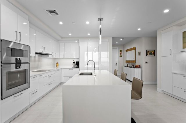 2103 BAYSHORE BOULEVARD 605, Tampa, FL 33606