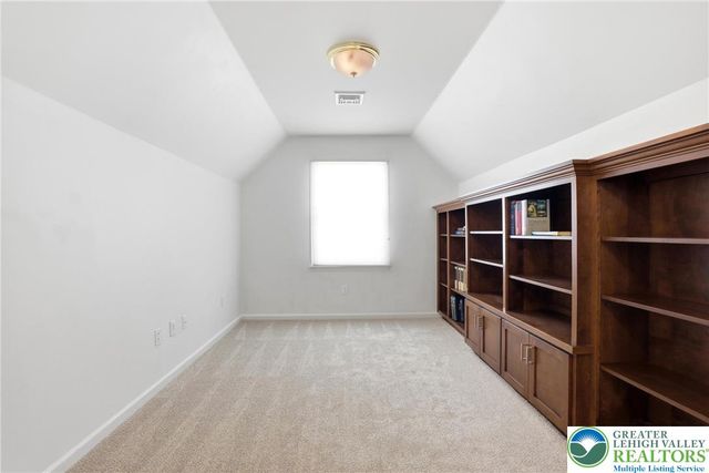 6285 Whitetail Drive, Upper Saucon Twp, PA 18036