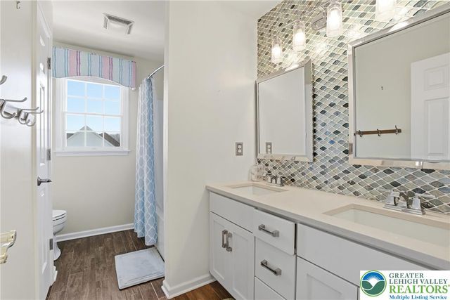 6285 Whitetail Drive, Upper Saucon Twp, PA 18036