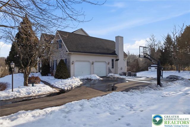 6285 Whitetail Drive, Upper Saucon Twp, PA 18036