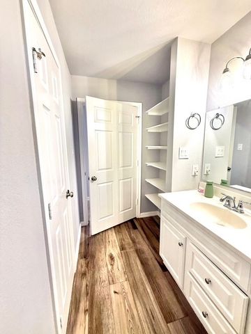 3702 Ranchview Drive, Granbury, TX 76049