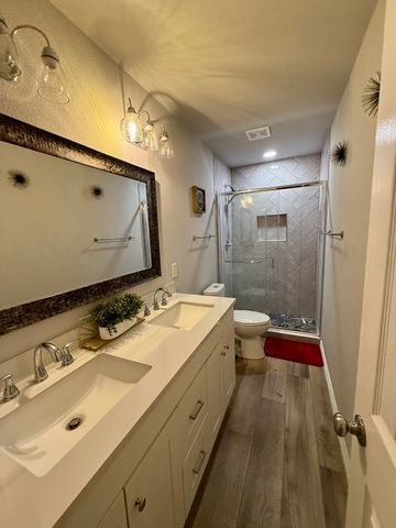 3702 Ranchview Drive, Granbury, TX 76049