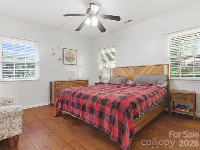 3304 Selwyn Farms Lane 3, Charlotte, NC 28209