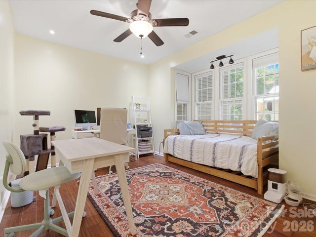 3304 Selwyn Farms Lane 3, Charlotte, NC 28209