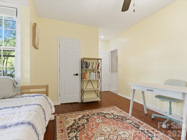 3304 Selwyn Farms Lane 3, Charlotte, NC 28209