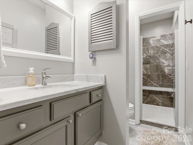 3304 Selwyn Farms Lane 3, Charlotte, NC 28209