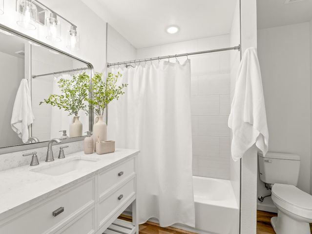 4557 N Sequoia Drive, Fresno, CA 93705