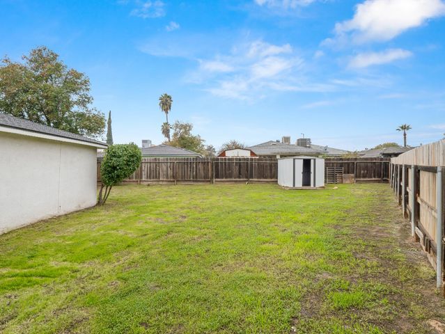 4557 N Sequoia Drive, Fresno, CA 93705