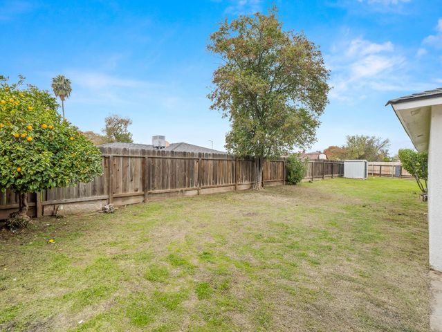4557 N Sequoia Drive, Fresno, CA 93705