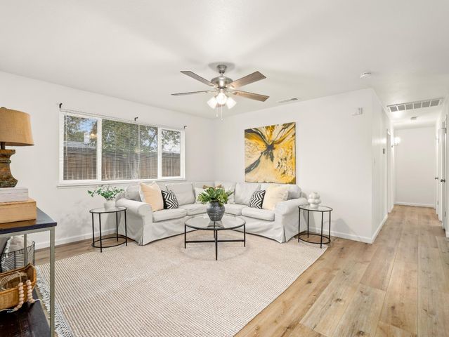 4557 N Sequoia Drive, Fresno, CA 93705