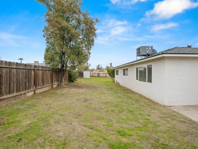 4557 N Sequoia Drive, Fresno, CA 93705