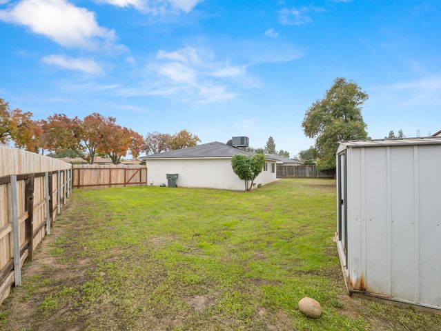 4557 N Sequoia Drive, Fresno, CA 93705