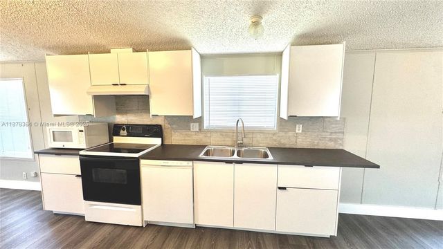 220 NE 12th Ave 114, Homestead, FL 33030