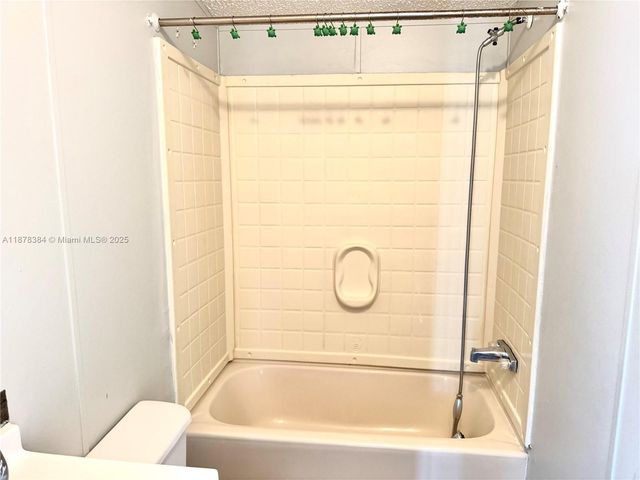 220 NE 12th Ave 114, Homestead, FL 33030