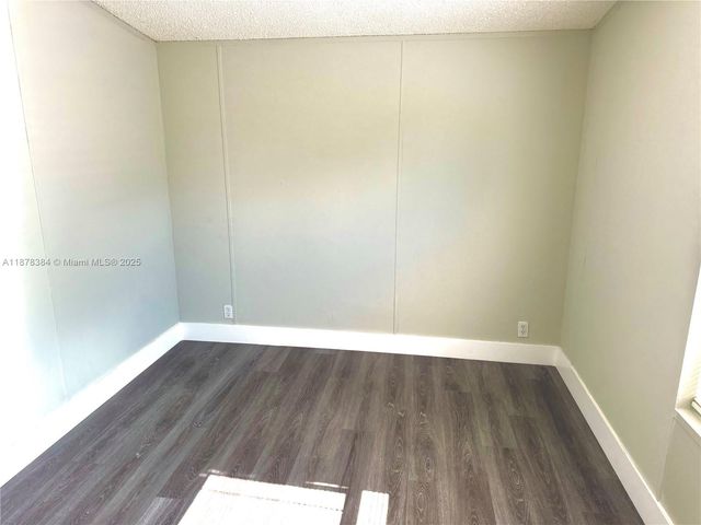 220 NE 12th Ave 114, Homestead, FL 33030