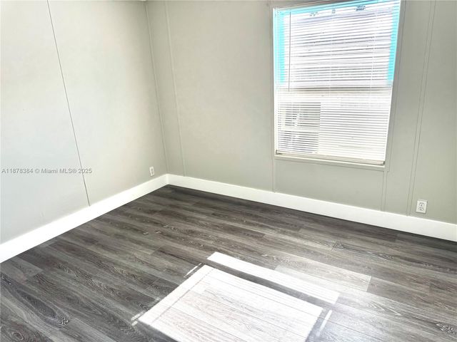 220 NE 12th Ave 114, Homestead, FL 33030