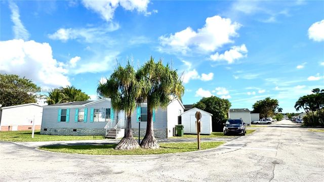 220 NE 12th Ave 114, Homestead, FL 33030