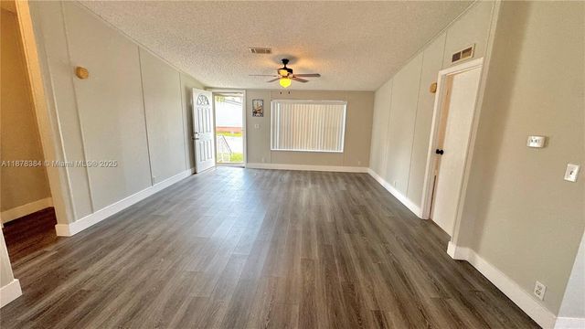 220 NE 12th Ave 114, Homestead, FL 33030