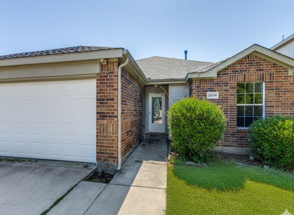 2004 Brook Meadow Drive, Forney, TX 75126