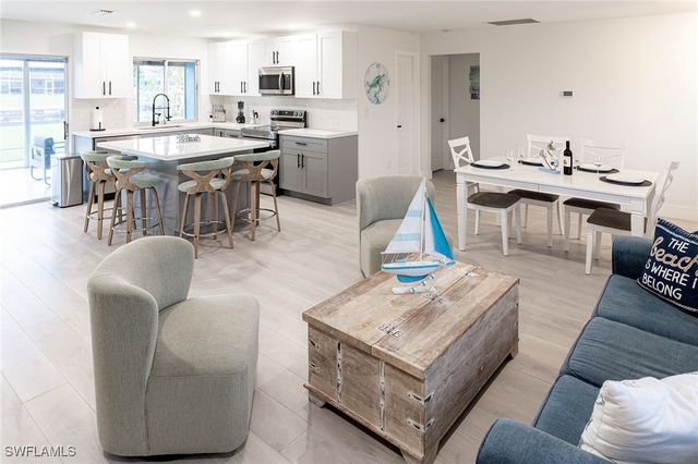 1401 SE 36th TER, Cape Coral, FL 33904