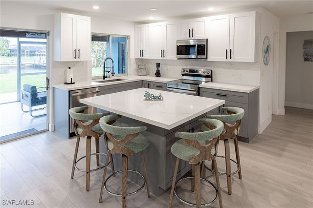 1401 SE 36th TER, Cape Coral, FL 33904