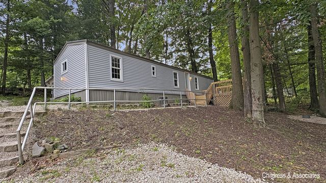 15700 Grey Goose Drive, Gowen, MI 49326