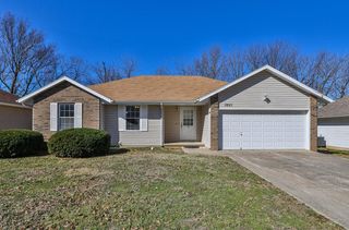 3821 South Leawood Avenue, Springfield, MO 65807