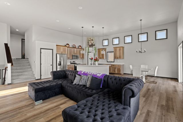 1308 Commander Drive W, West Fargo, ND 58078
