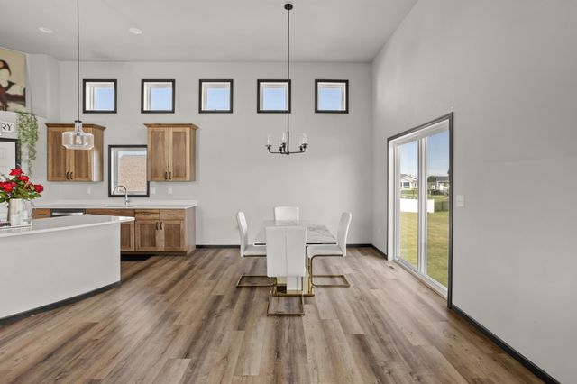 1308 Commander Drive W, West Fargo, ND 58078