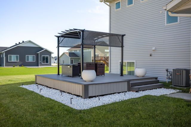 1308 Commander Drive W, West Fargo, ND 58078