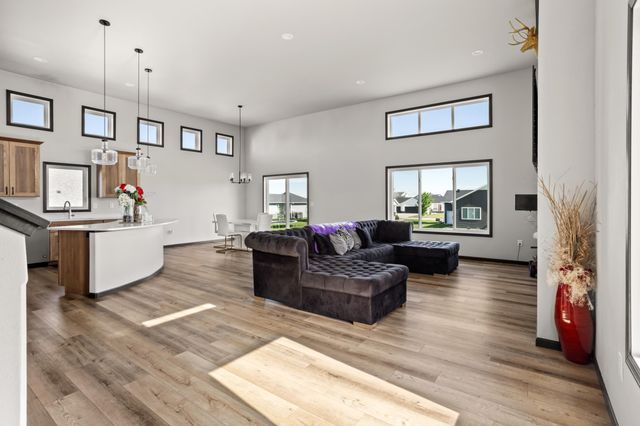 1308 Commander Drive W, West Fargo, ND 58078