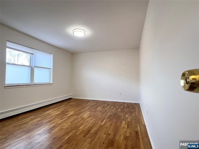 87 W Central Boulevard 5, Palisades Park, NJ 07650