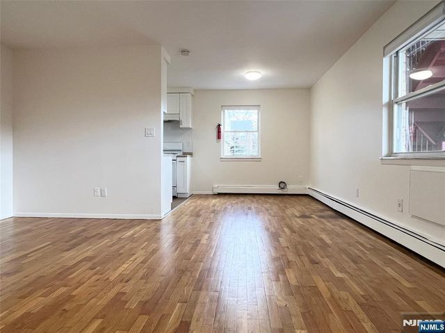 87 W Central Boulevard 5, Palisades Park, NJ 07650