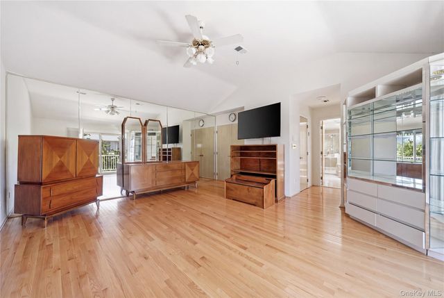1233 Beech Street 54, Atlantic Beach, NY 11509