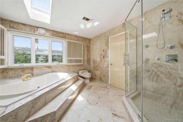 1233 Beech Street 54, Atlantic Beach, NY 11509