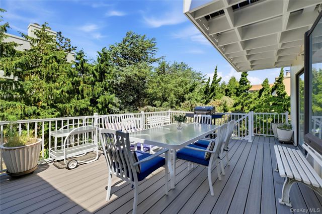 1233 Beech Street 54, Atlantic Beach, NY 11509
