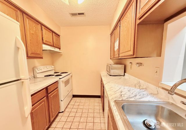 2310 Ravens Crest Drive, Plainsboro, NJ 08536