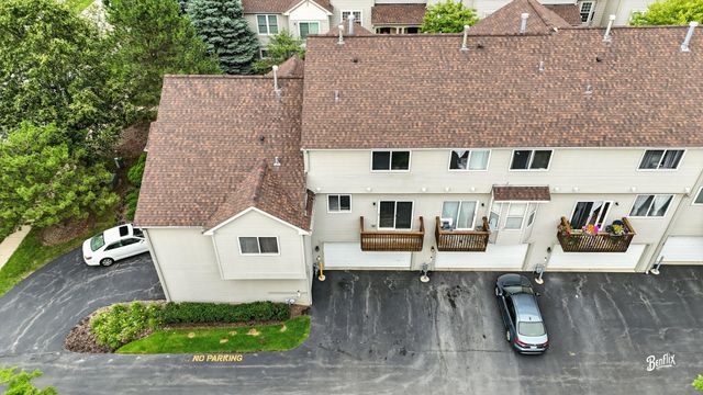 751 Cherry Creek Drive 751, Grayslake, IL 60030