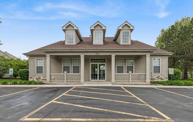 751 Cherry Creek Drive 751, Grayslake, IL 60030