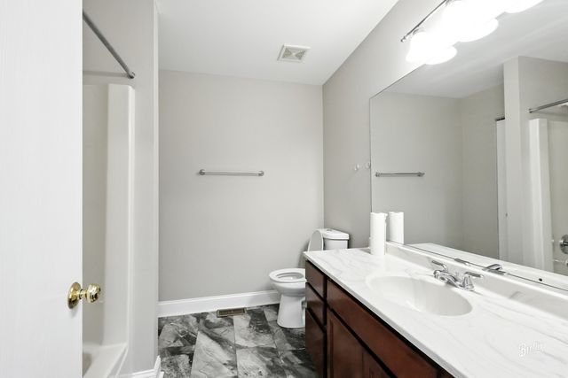 751 Cherry Creek Drive 751, Grayslake, IL 60030