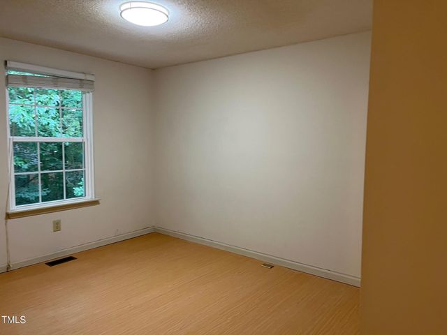 112 E Chalfont Way, Cary, NC 27513