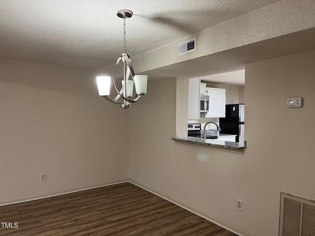 112 E Chalfont Way, Cary, NC 27513