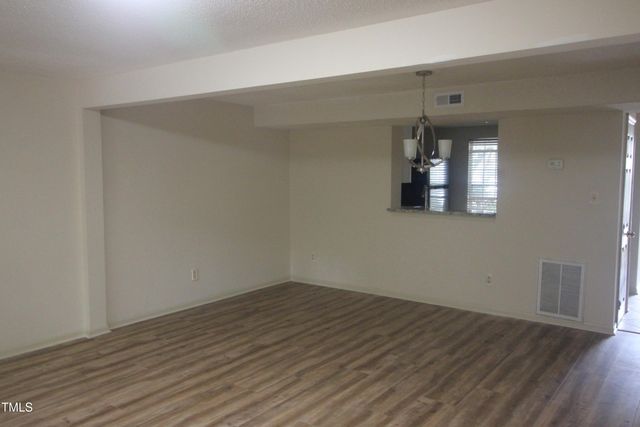 112 E Chalfont Way, Cary, NC 27513