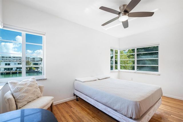 7207 Bay Dr 11, Miami Beach, FL 33141